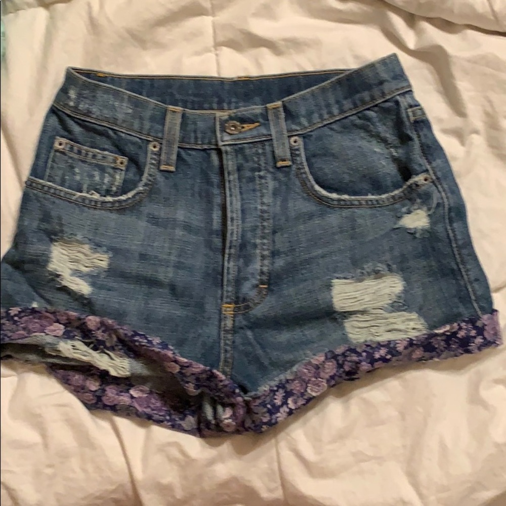 Carmar High waisted trim shorts size 24